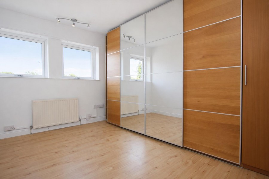 Images for Theobald Street, Borehamwood EAID:SIMMONSESTAPI BID:1