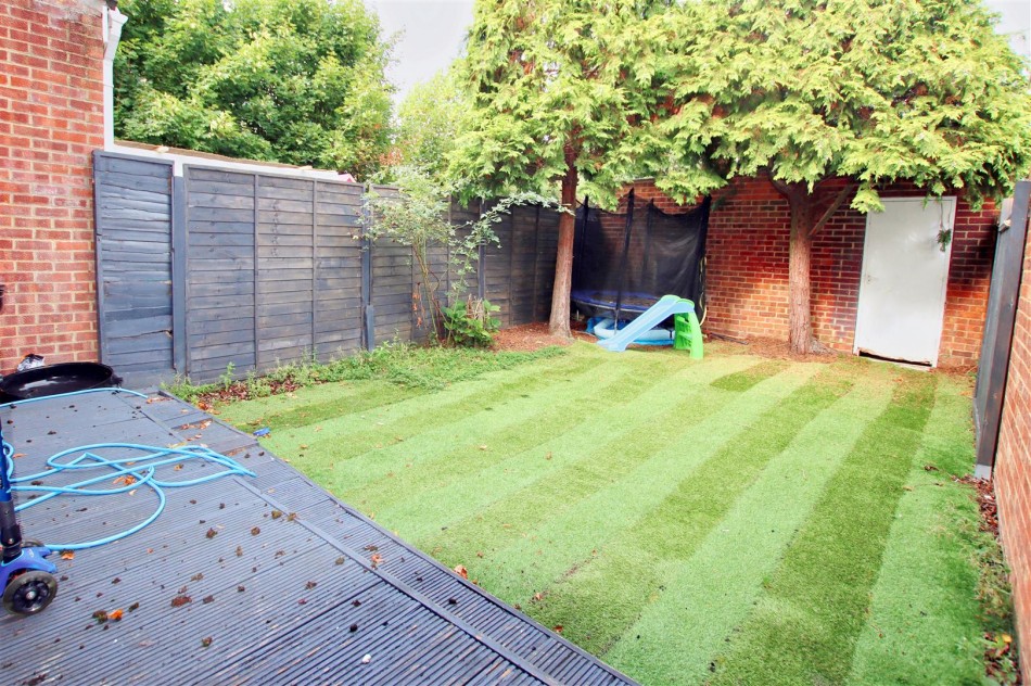 Images for Almond Way, Borehamwood EAID:SIMMONSESTAPI BID:1