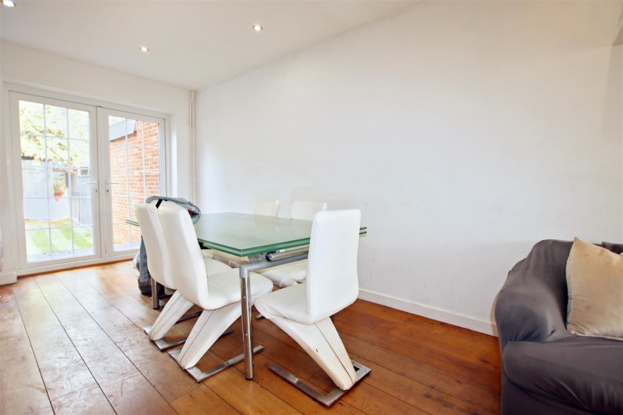 Images for Almond Way, Borehamwood EAID:SIMMONSESTAPI BID:1