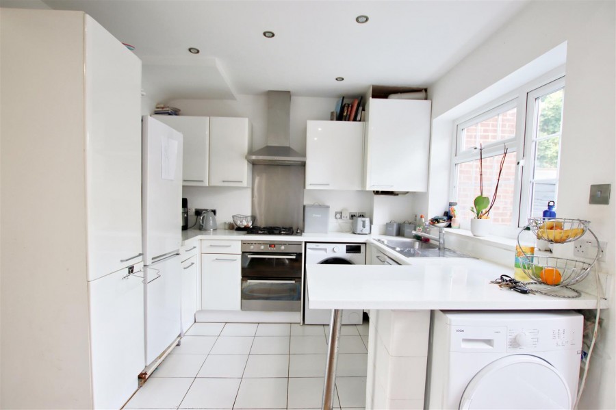 Images for Almond Way, Borehamwood EAID:SIMMONSESTAPI BID:1