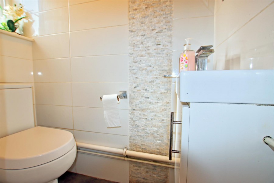 Images for Almond Way, Borehamwood EAID:SIMMONSESTAPI BID:1