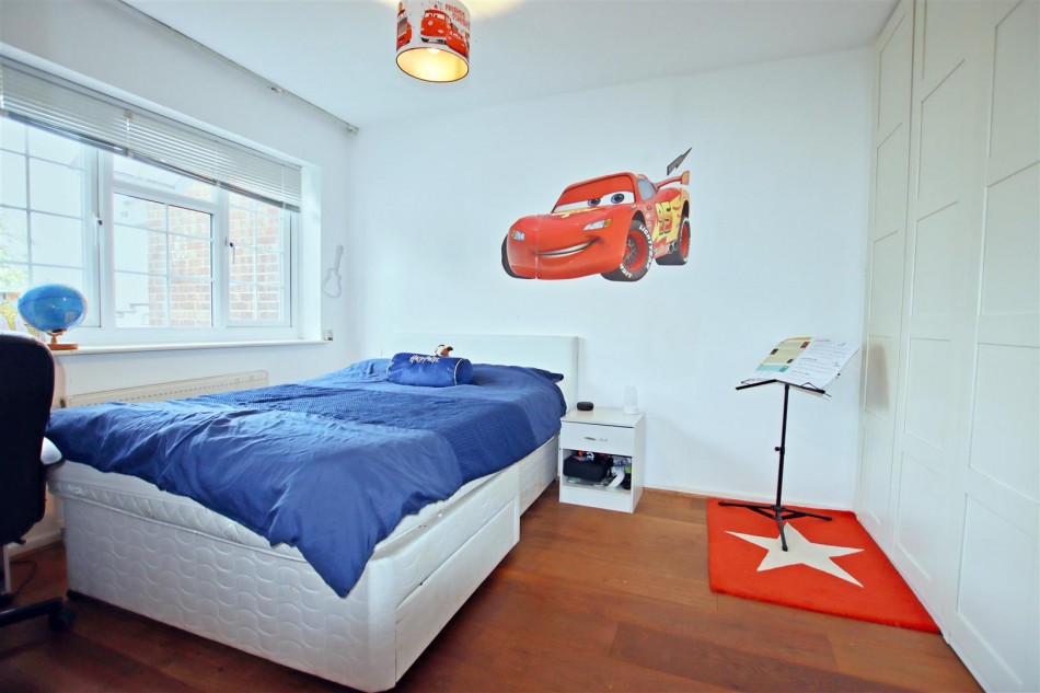 Images for Almond Way, Borehamwood EAID:SIMMONSESTAPI BID:1