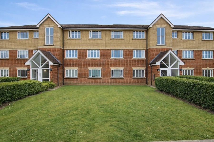 Images for Armstrong Close, Borehamwood EAID:SIMMONSESTAPI BID:1