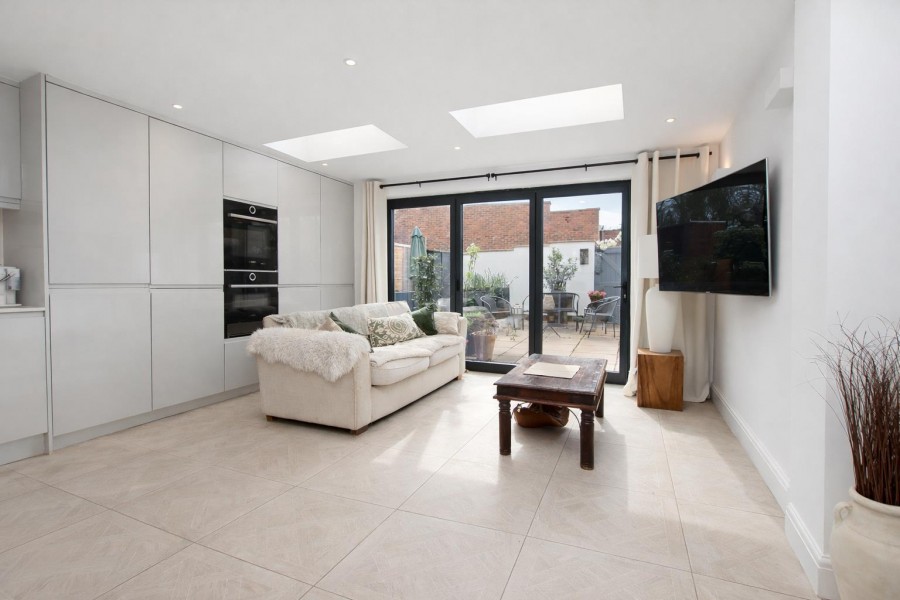 Images for Percheron Road, Borehamwood EAID:SIMMONSESTAPI BID:1