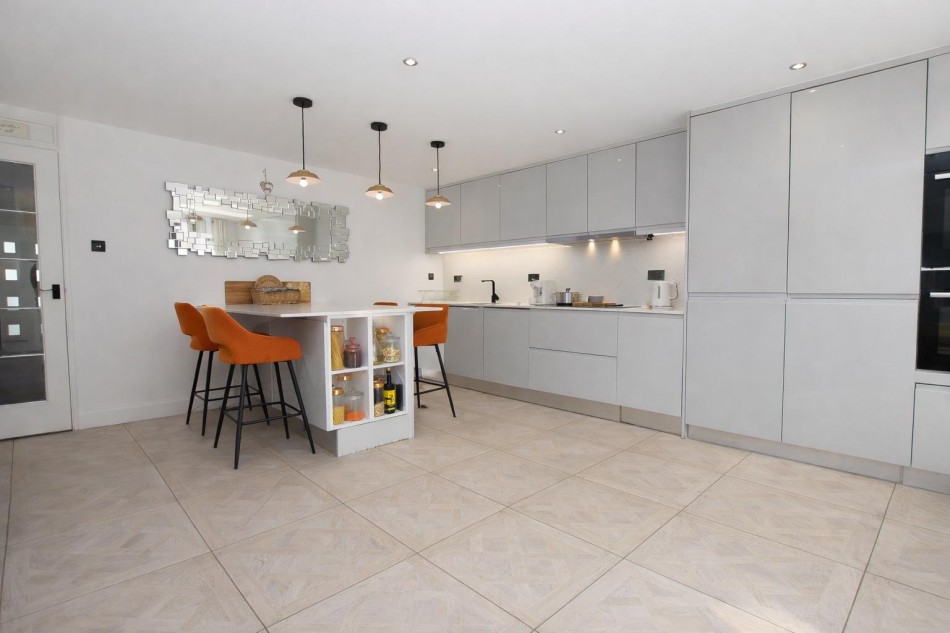 Images for Percheron Road, Borehamwood EAID:SIMMONSESTAPI BID:1