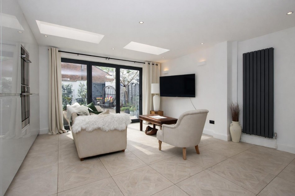 Images for Percheron Road, Borehamwood EAID:SIMMONSESTAPI BID:1