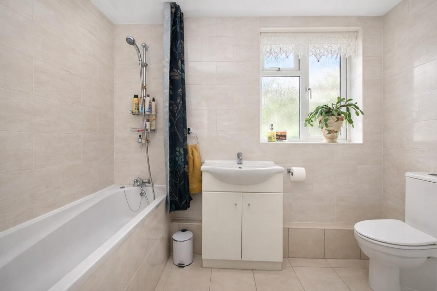 Images for Buckingham Road, Borehamwood EAID:SIMMONSESTAPI BID:1