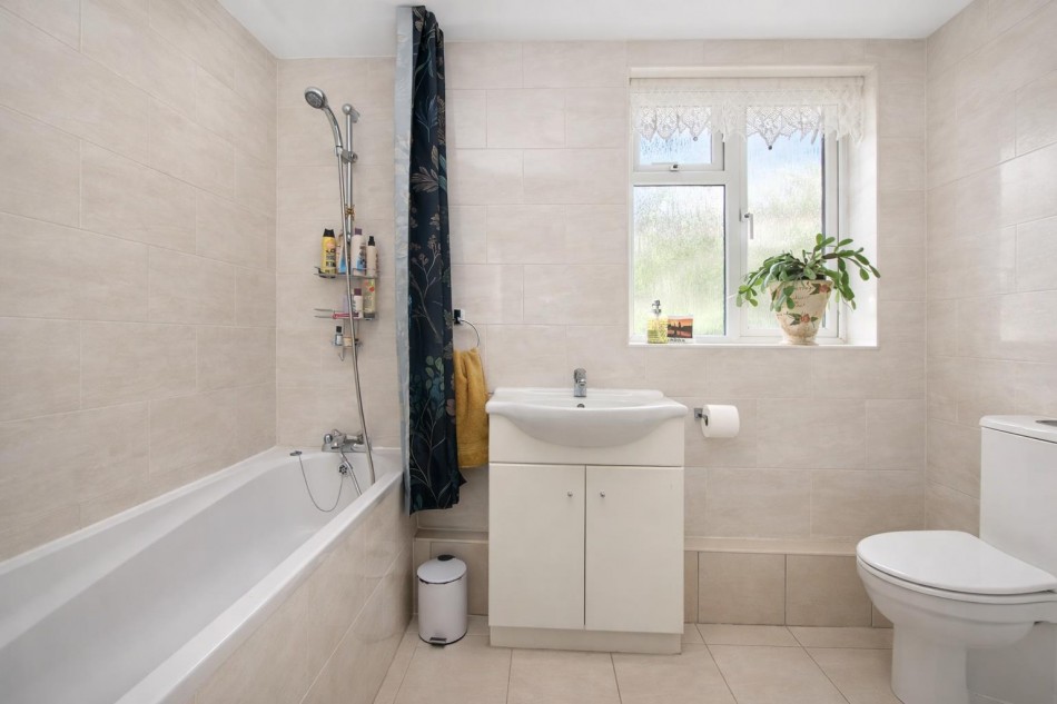 Images for Buckingham Road, Borehamwood EAID:SIMMONSESTAPI BID:1