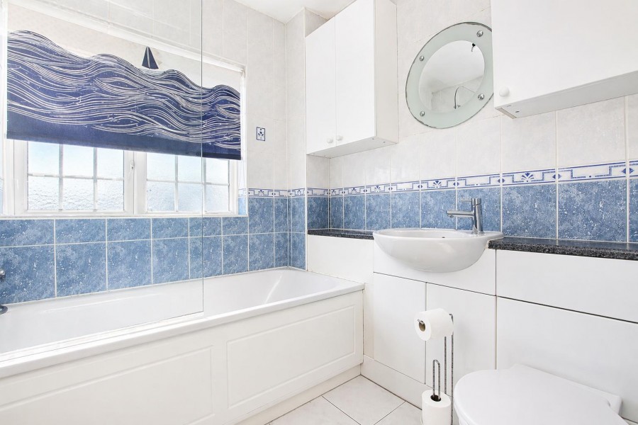 Images for Whitehouse Avenue, Borehamwood EAID:SIMMONSESTAPI BID:1