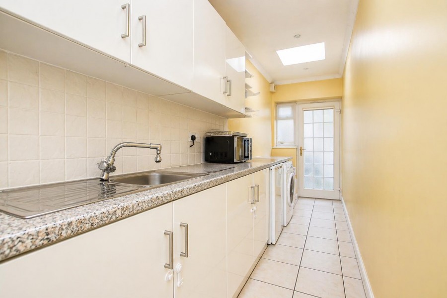 Images for Whitehouse Avenue, Borehamwood EAID:SIMMONSESTAPI BID:1