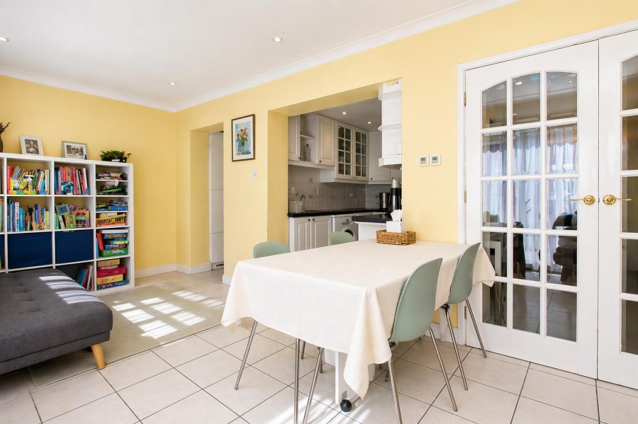 Images for Whitehouse Avenue, Borehamwood EAID:SIMMONSESTAPI BID:1