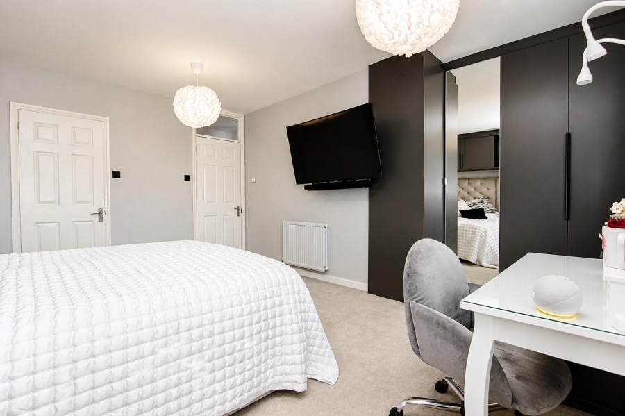 Images for Theobald Street, Borehamwood EAID:SIMMONSESTAPI BID:1