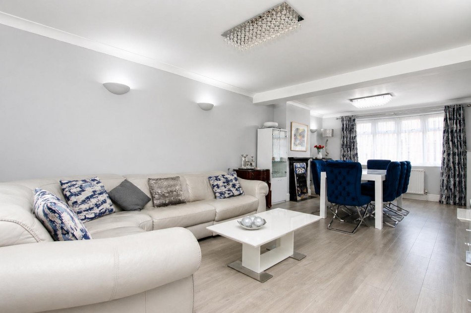 Images for Theobald Street, Borehamwood EAID:SIMMONSESTAPI BID:1