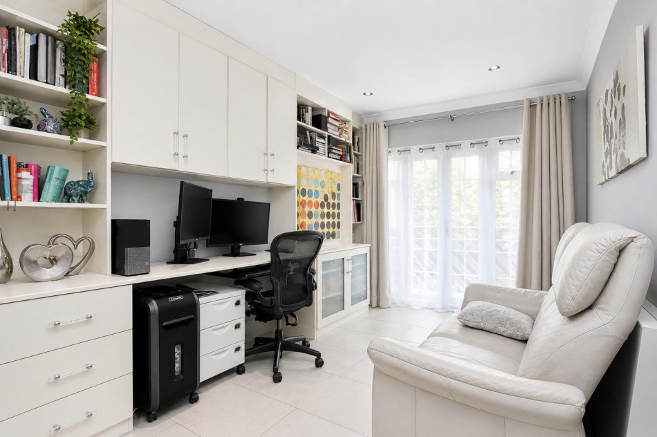 Images for Theobald Street, Borehamwood EAID:SIMMONSESTAPI BID:1