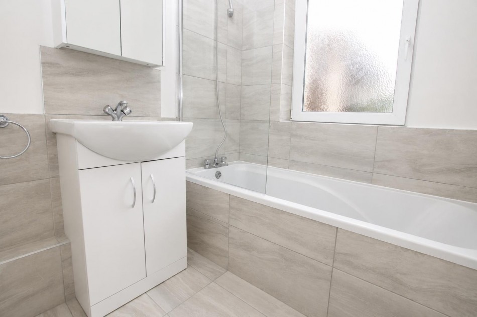 Images for Scrubbitts Square, Radlett EAID:SIMMONSESTAPI BID:1
