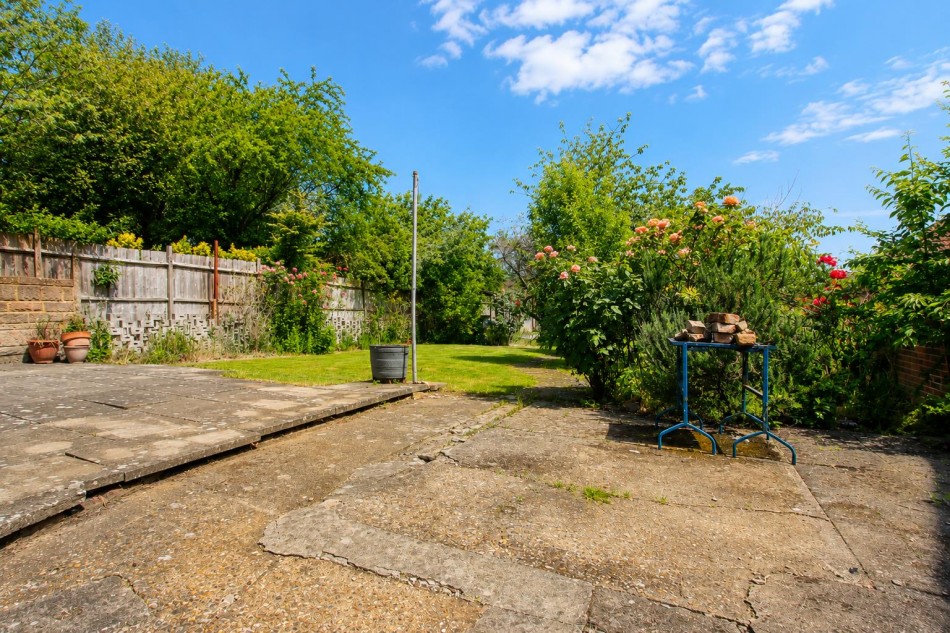 Images for Furzehill Road, Borehamwood EAID:SIMMONSESTAPI BID:1