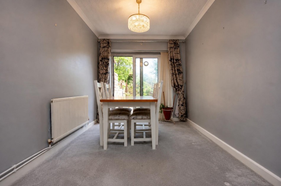 Images for Furzehill Road, Borehamwood EAID:SIMMONSESTAPI BID:1