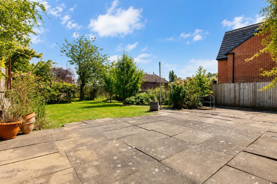 Images for Furzehill Road, Borehamwood EAID:SIMMONSESTAPI BID:1