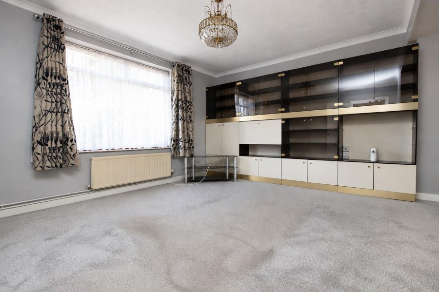 Images for Furzehill Road, Borehamwood EAID:SIMMONSESTAPI BID:1