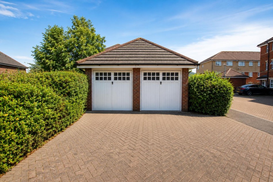 Images for Armstrong Close, Borehamwood EAID:SIMMONSESTAPI BID:1