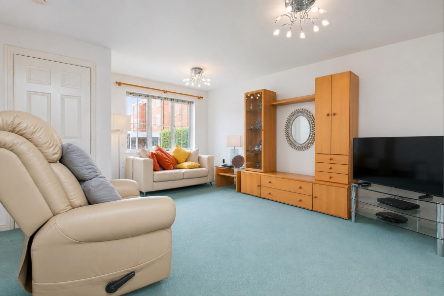 Images for Armstrong Close, Borehamwood EAID:SIMMONSESTAPI BID:1