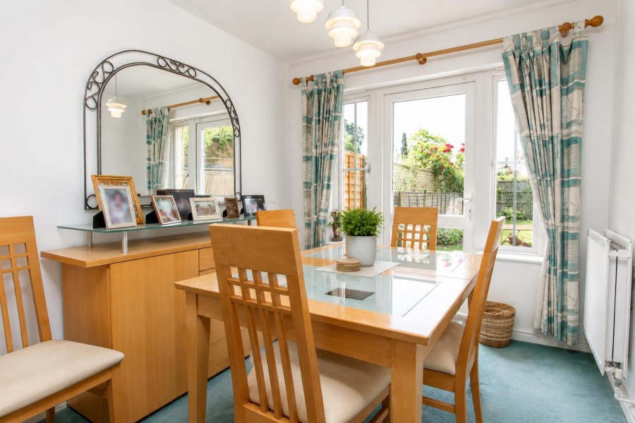 Images for Armstrong Close, Borehamwood EAID:SIMMONSESTAPI BID:1