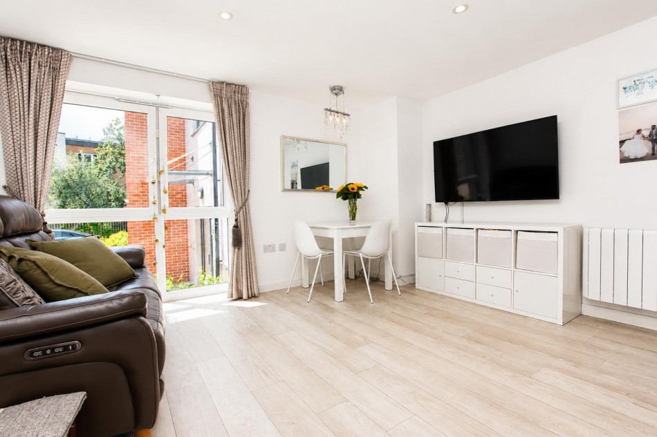 Images for Heaton House,Thurston Way, Borehamwood EAID:SIMMONSESTAPI BID:1
