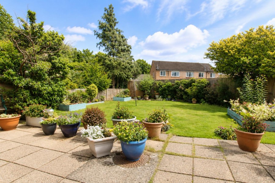 Images for Ealing Close, Borehamwood EAID:SIMMONSESTAPI BID:1