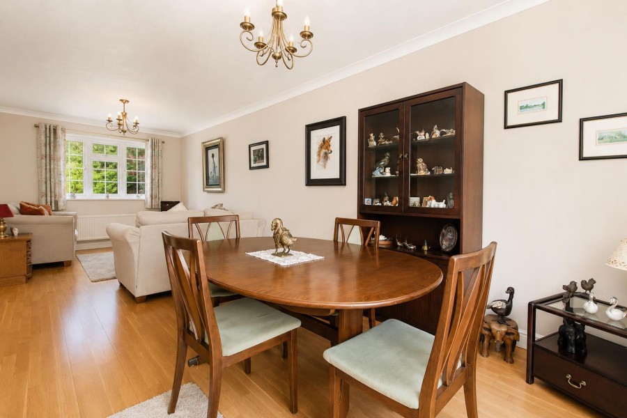 Images for Ealing Close, Borehamwood EAID:SIMMONSESTAPI BID:1