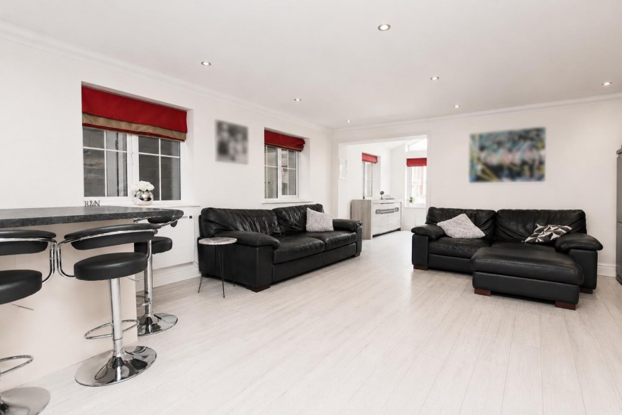 Images for Hampton Close, Borehamwood EAID:SIMMONSESTAPI BID:1