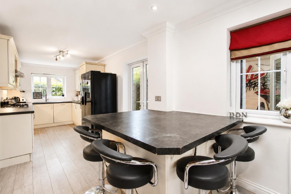 Images for Hampton Close, Borehamwood EAID:SIMMONSESTAPI BID:1