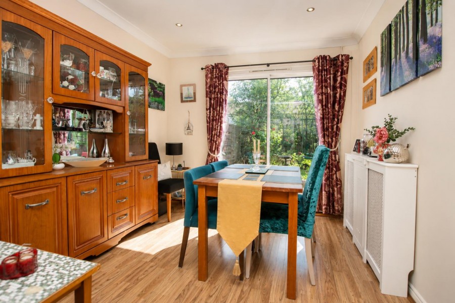 Images for Easton Gardens, Borehamwood EAID:SIMMONSESTAPI BID:1