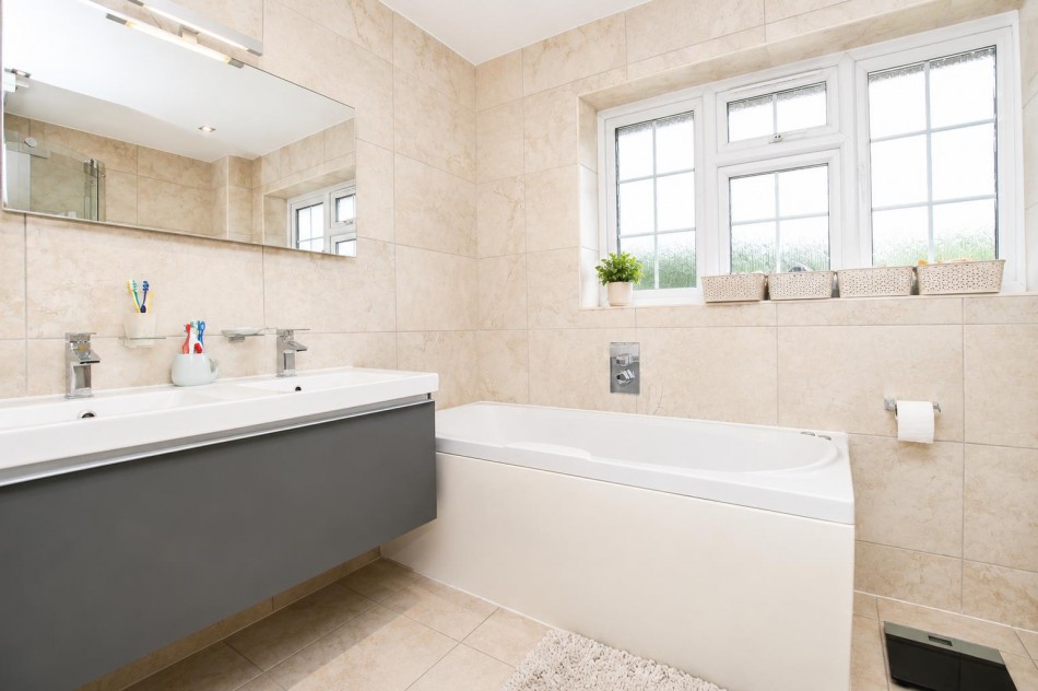 Images for Sheraton Close,Elstree EAID:SIMMONSESTAPI BID:1