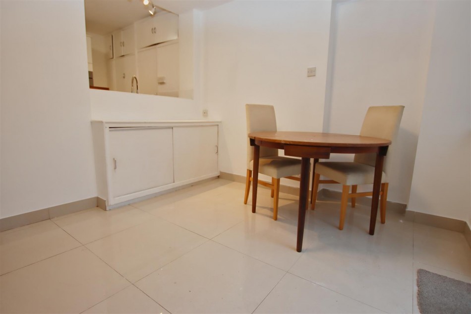 Images for Berwick Road, Borehamwood EAID:SIMMONSESTAPI BID:1