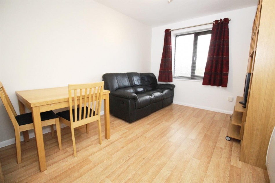 Images for Danziger Way, Borehamwood EAID:SIMMONSESTAPI BID:1