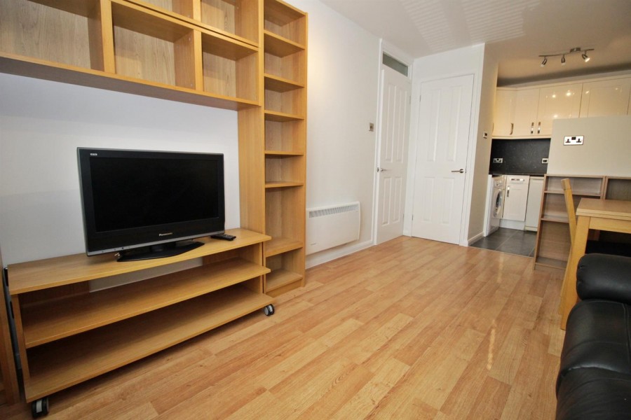 Images for Danziger Way, Borehamwood EAID:SIMMONSESTAPI BID:1