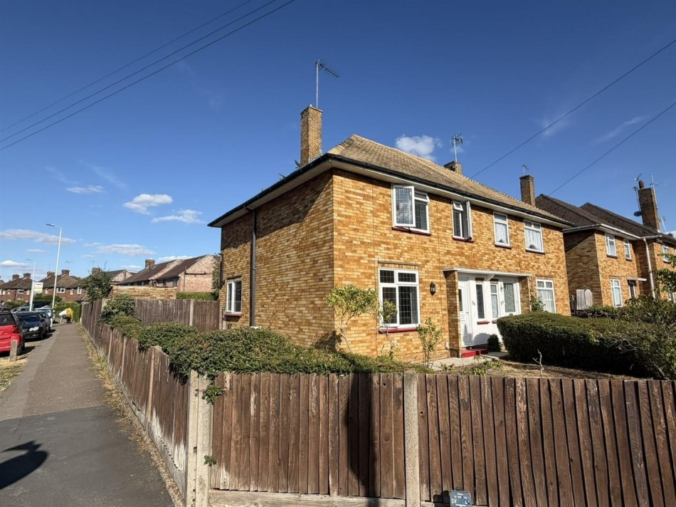 Images for Brook Road, Borehamwood EAID:SIMMONSESTAPI BID:1